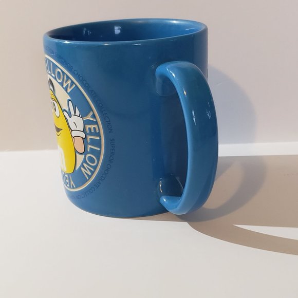 M&M World Blue Mug Superior Chocolate Collection Yellow 2005 16 Oz - Picture 2 of 6